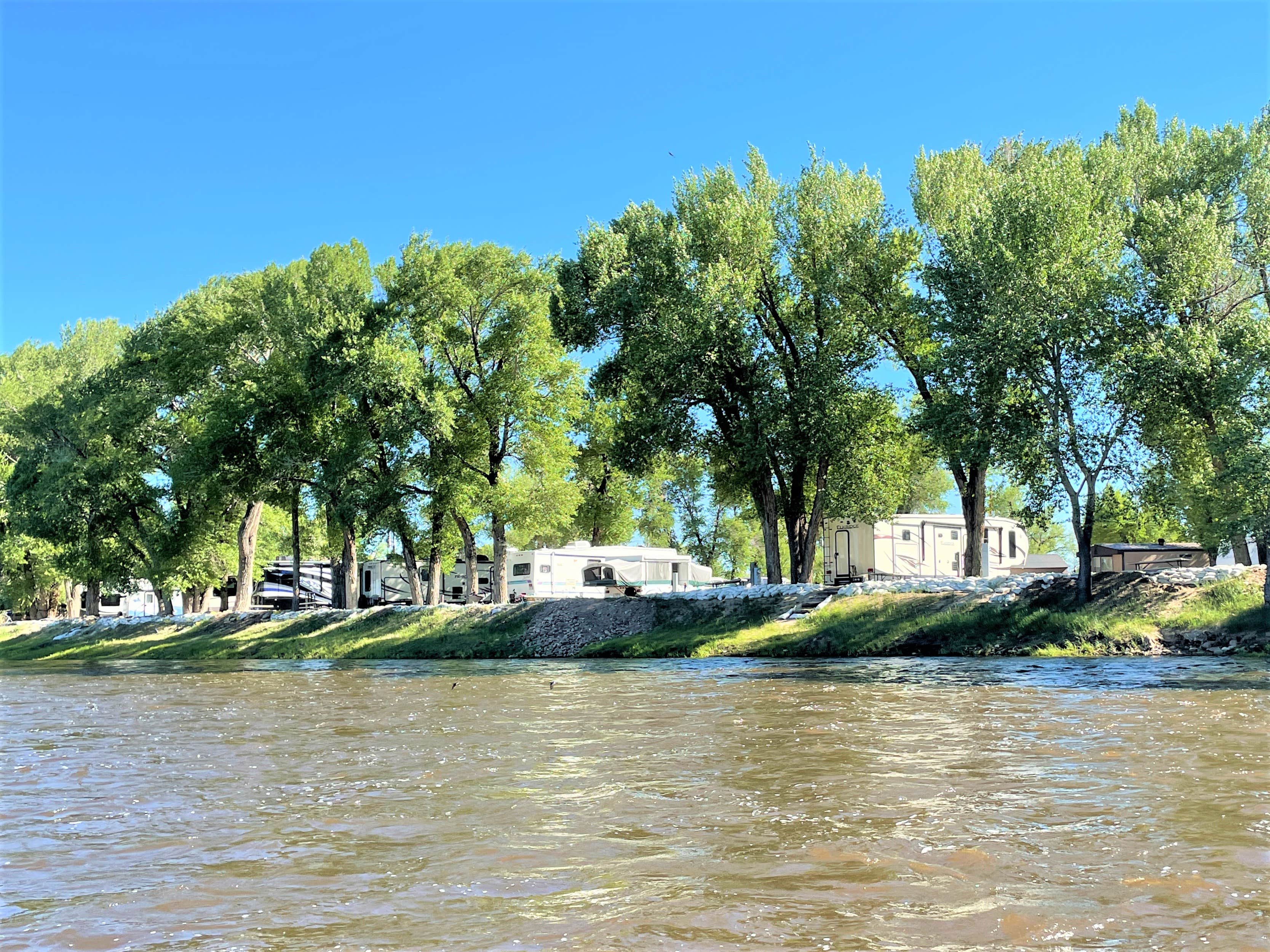 Camping near Jack Creek Crew Quarters: Deer Haven RV Park, Saratoga, Wyoming