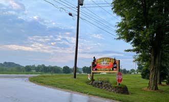 Camping near Big Sycamore Family Campground: Lakeview RV Park, Rockbridge, Ohio