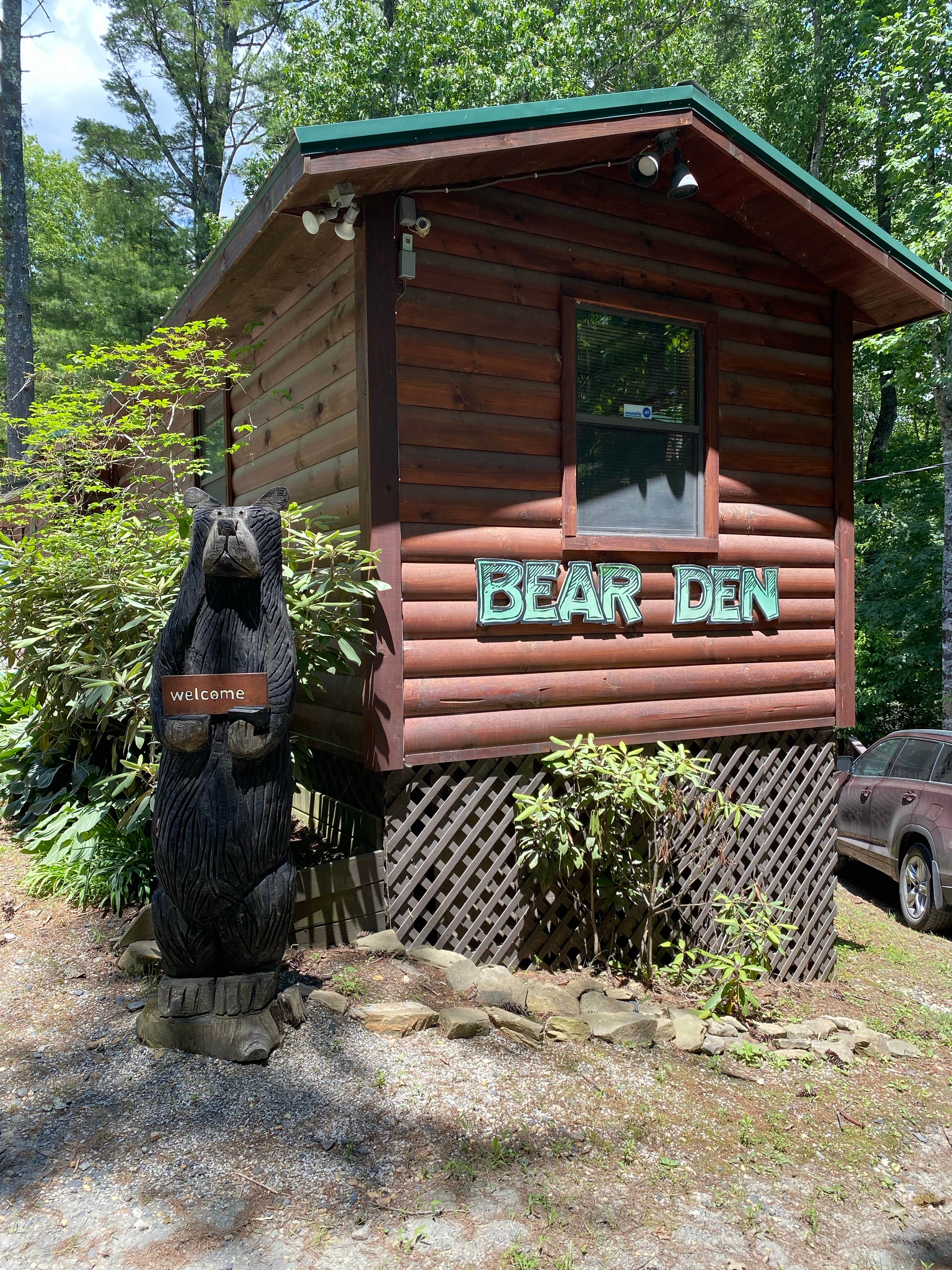 corinne L.'s photo of a cabin at Spacious Skies Bear Den in North Carolina