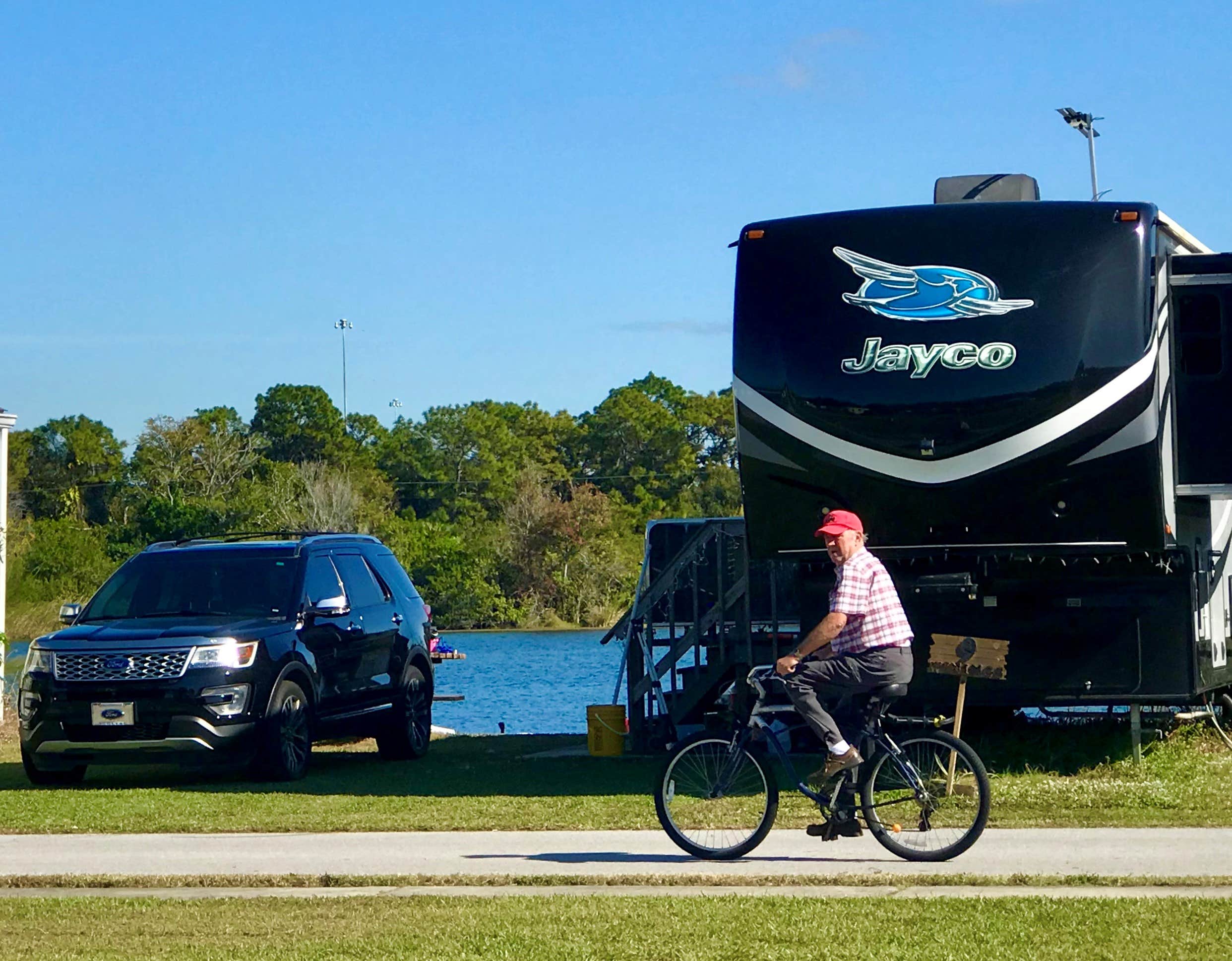 Camping near Hawaiian Isles RV Resort: Sun Lake RV Resort, Ruskin, Florida