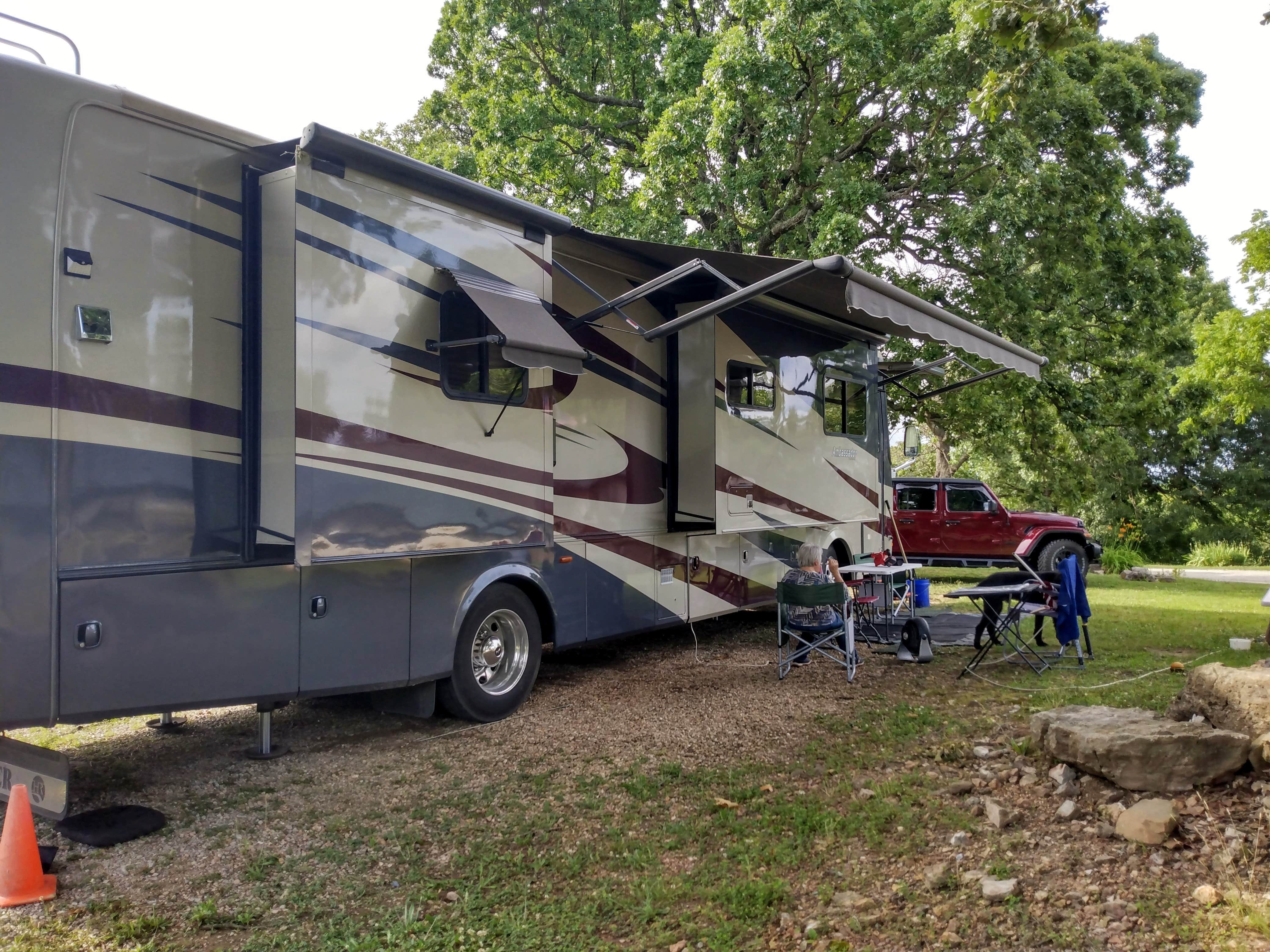Missouri's Hidden Gem: Wac RV Park - Your Gateway to Ozark Adventure