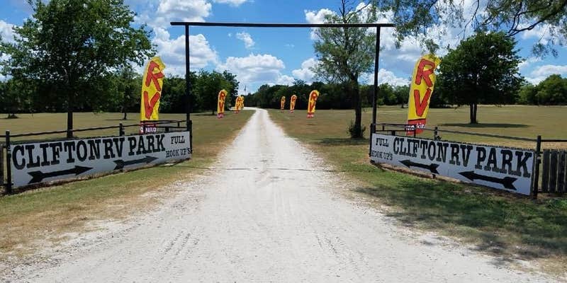 Camper submitted image from Clifton RV Park