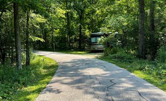 Camping near Finch Farm: Thomas Woods Campground, Marengo, Illinois
