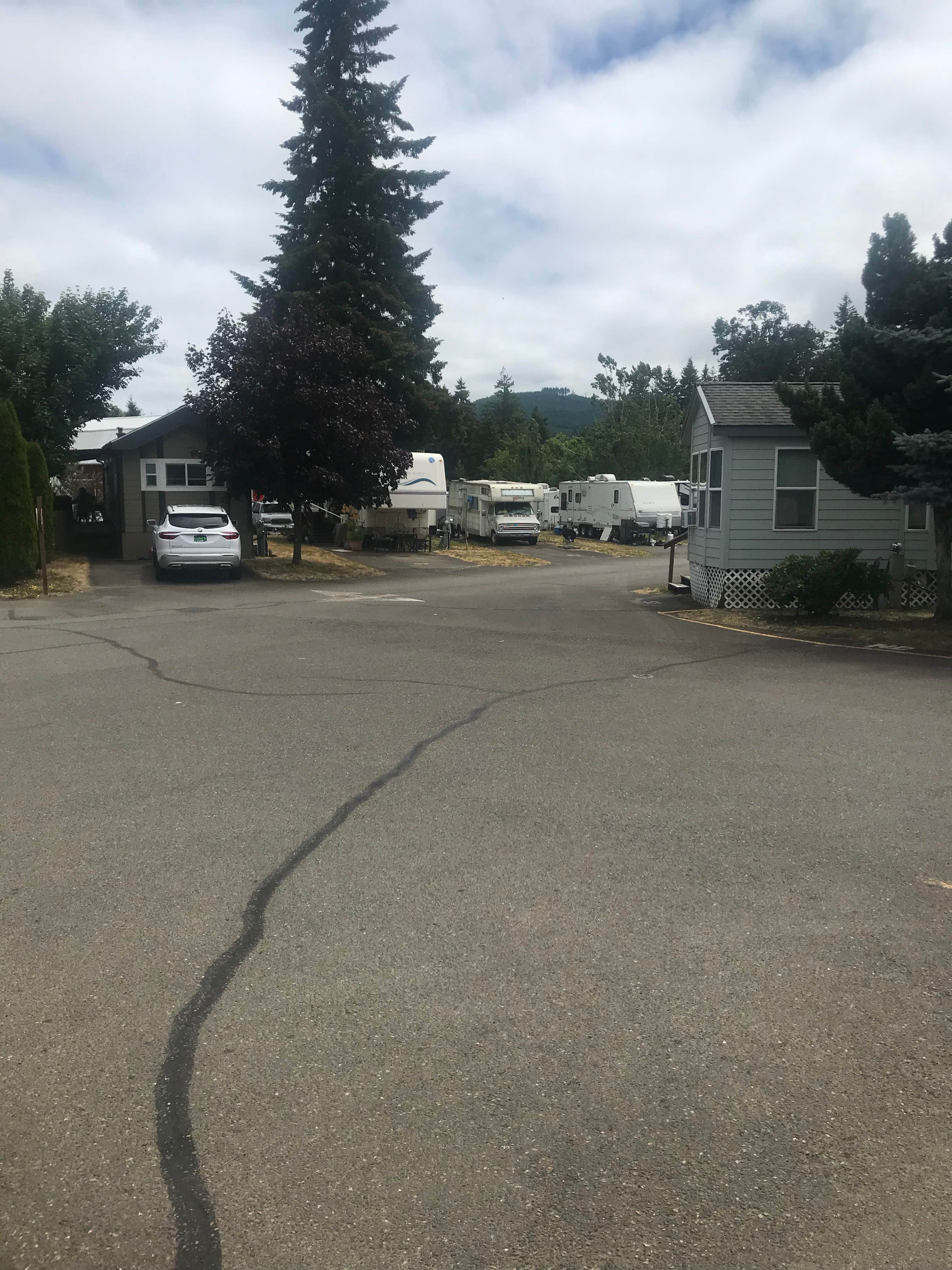Camping near Valley's Edge RV Park: Wandering Spirit RV Park, Grand Ronde, Oregon