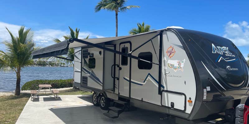 Camper submitted image from El Mar RV Resort