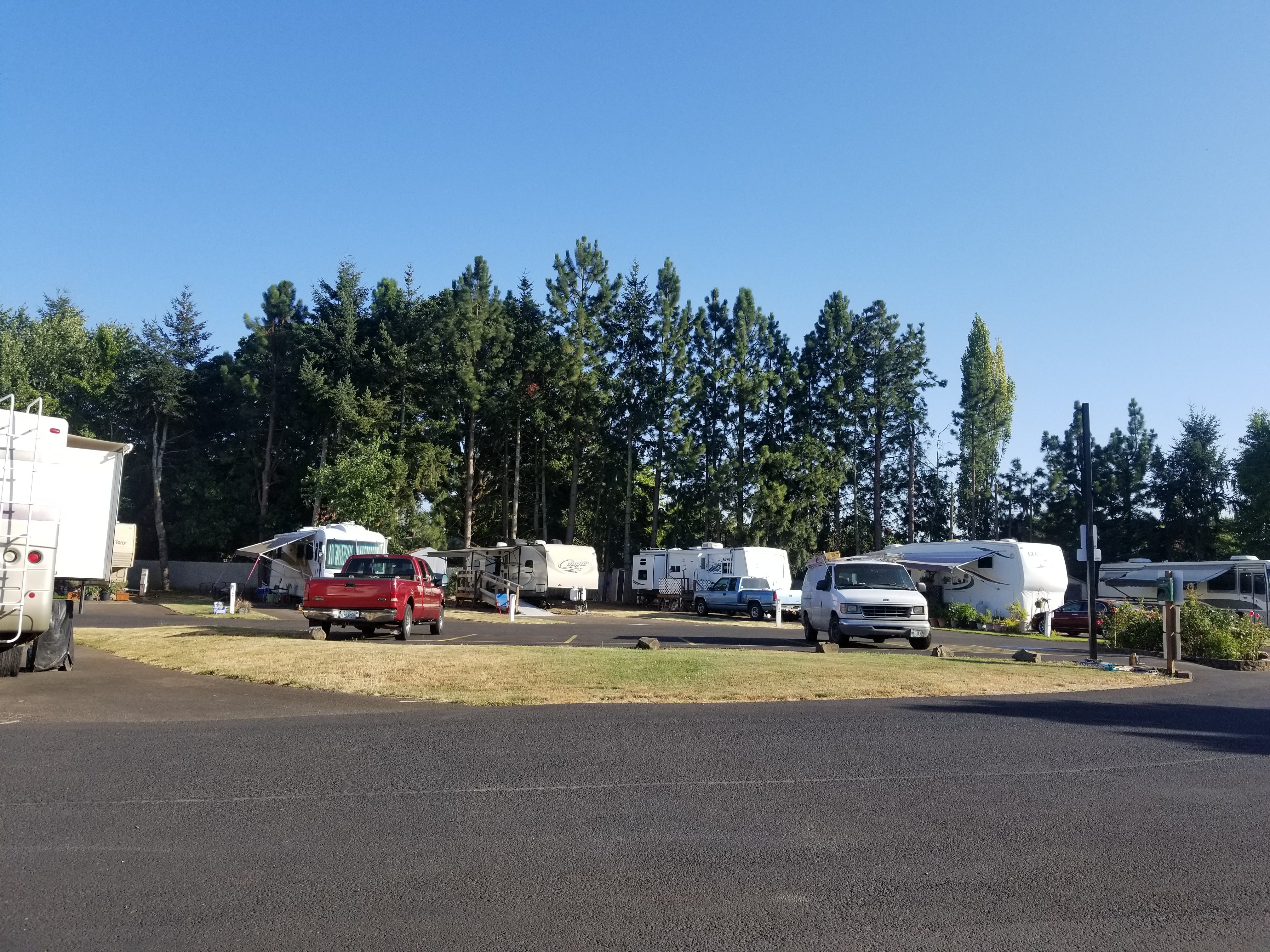 Camper submitted image from Knox Butte RV Park - 2