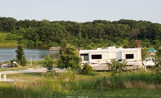geoff's photo of rv camping at Camp Bullfrog Lake near Wheeling, IL