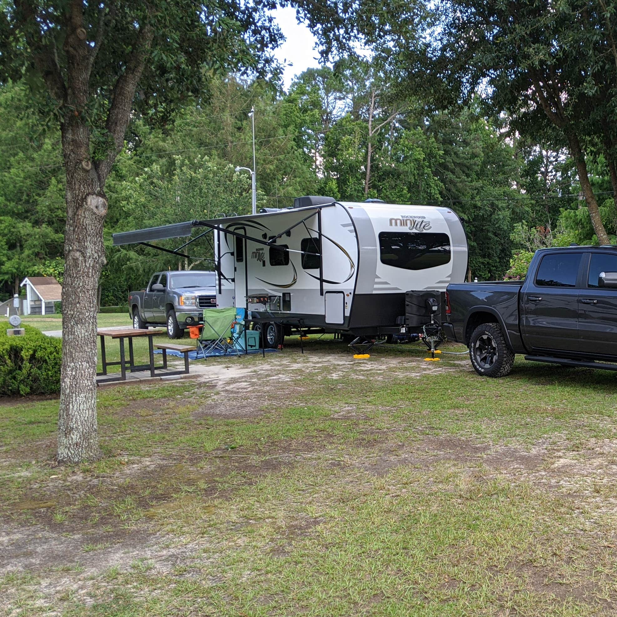 Parkwood RV Park & Cottages Statesboro, GA