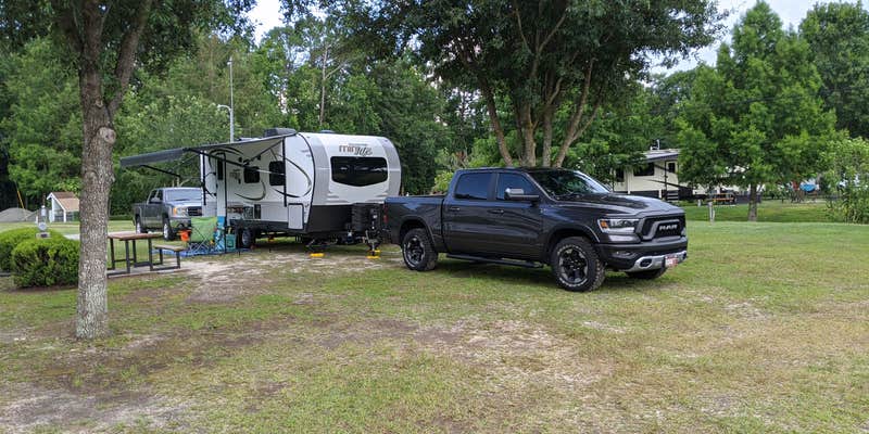 Camper submitted image from Parkwood RV Park & Cottages