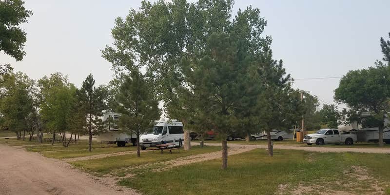 Camper submitted image from American Inn & RV Park