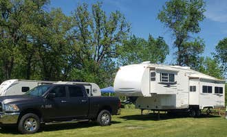 Camping near Karlstad Moose Park Campground: Thief River Falls Tourist Park, Foldahl, Minnesota