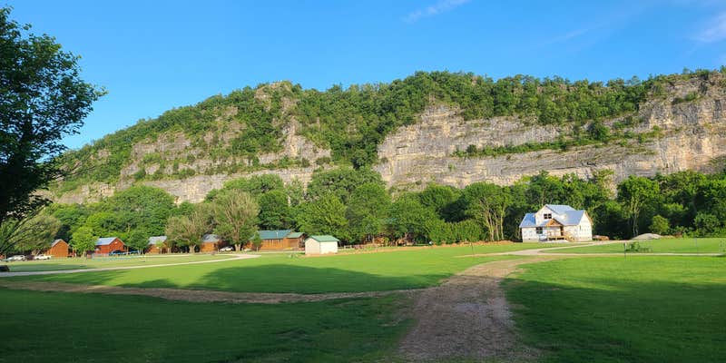 Camper submitted image from White Buffalo Resort