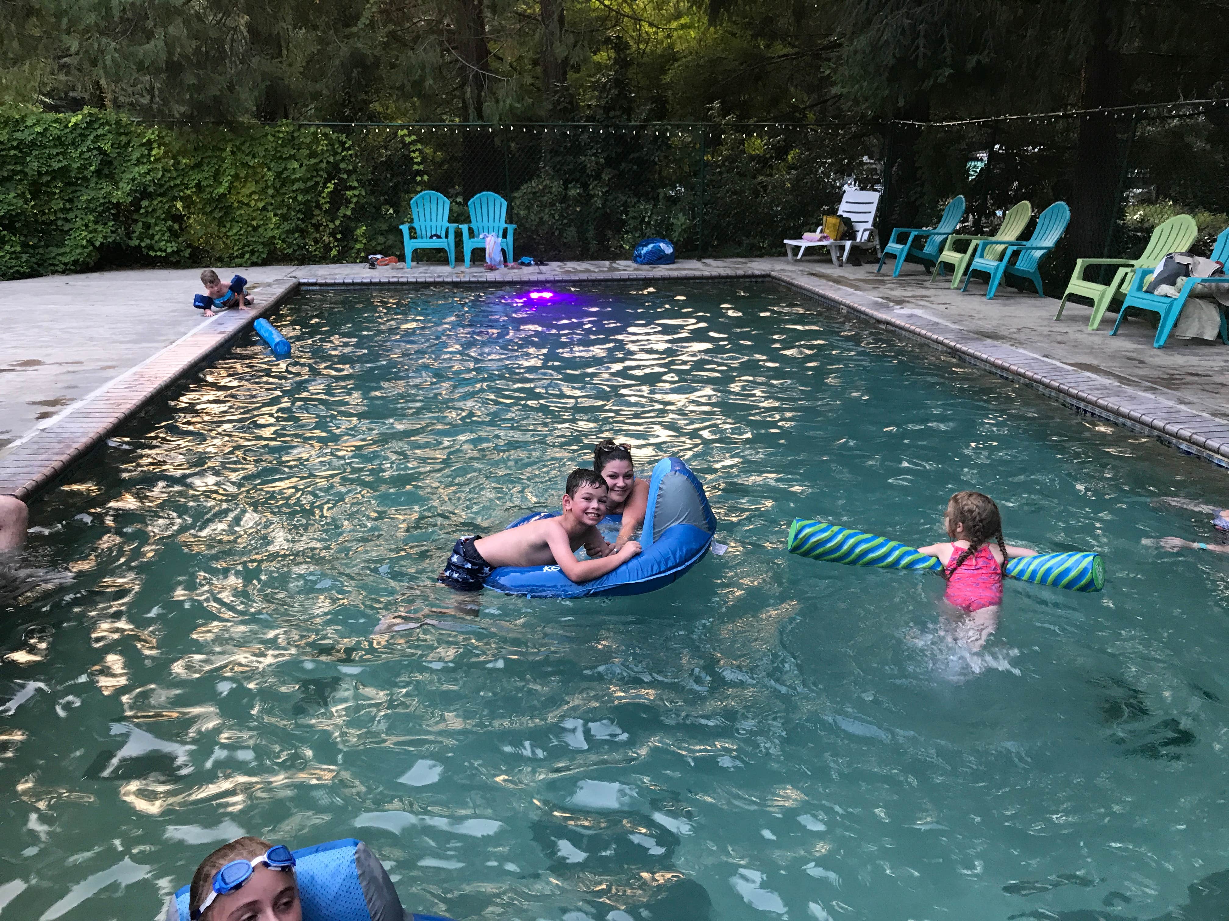 Camper submitted image from Belknap Hot Springs Lodge and Gardens - 2