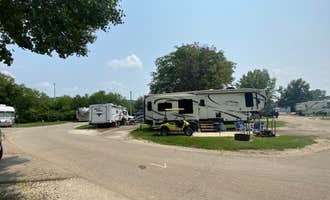 Camping near Kamp Komfort: Carl Spindler, Peoria Heights, Illinois