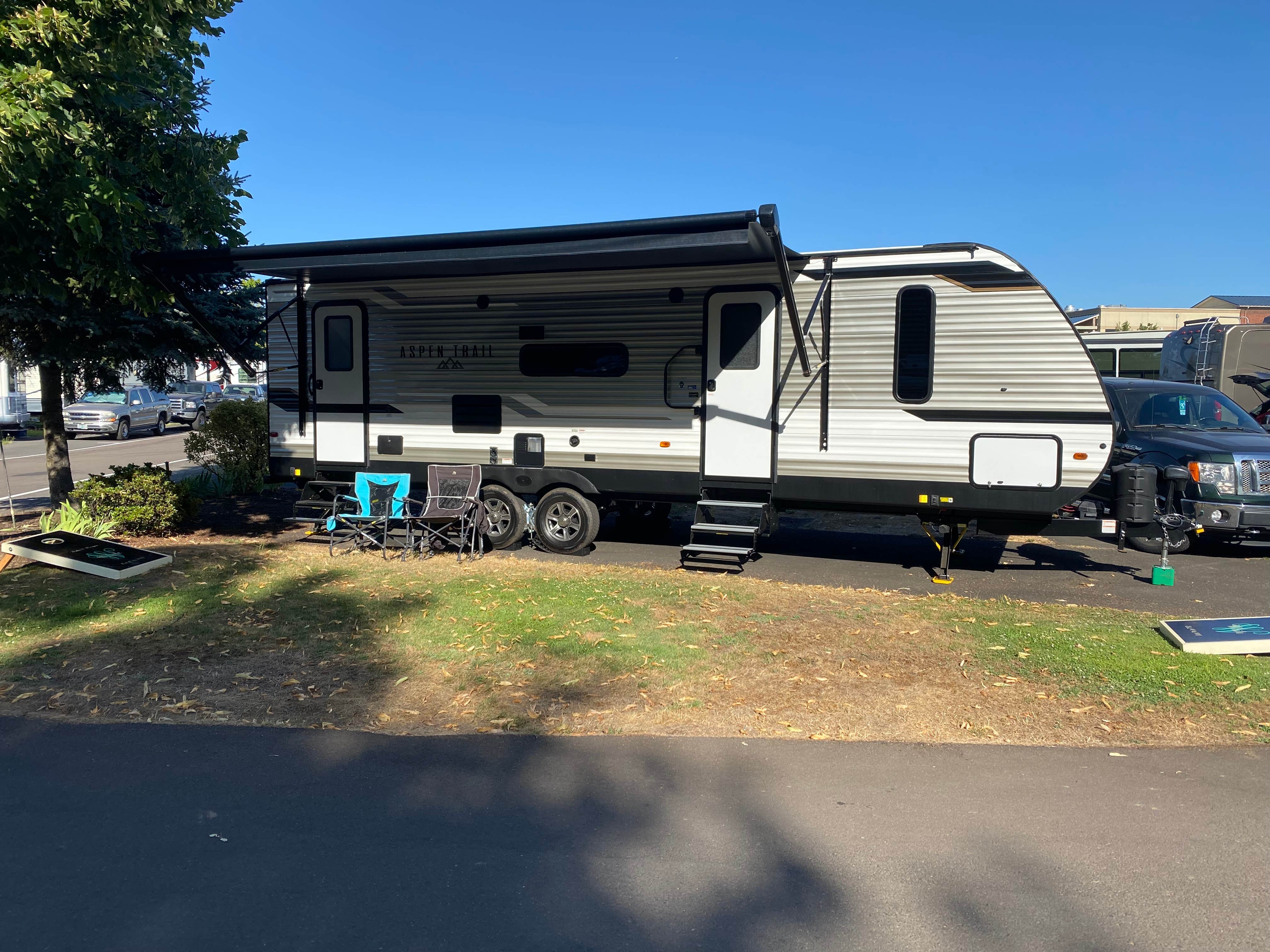 Camping near Hee Hee Illahee RV Resort: Portland-Woodburn RV Park, Gervais, Oregon