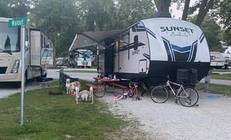 Camping near Wagon Train Primitive sites: Camp A Way Campground, Lincoln, Nebraska