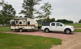 Camping near South Scalp Creek Recreation Area: Stickney City Park, Mitchell, South Dakota