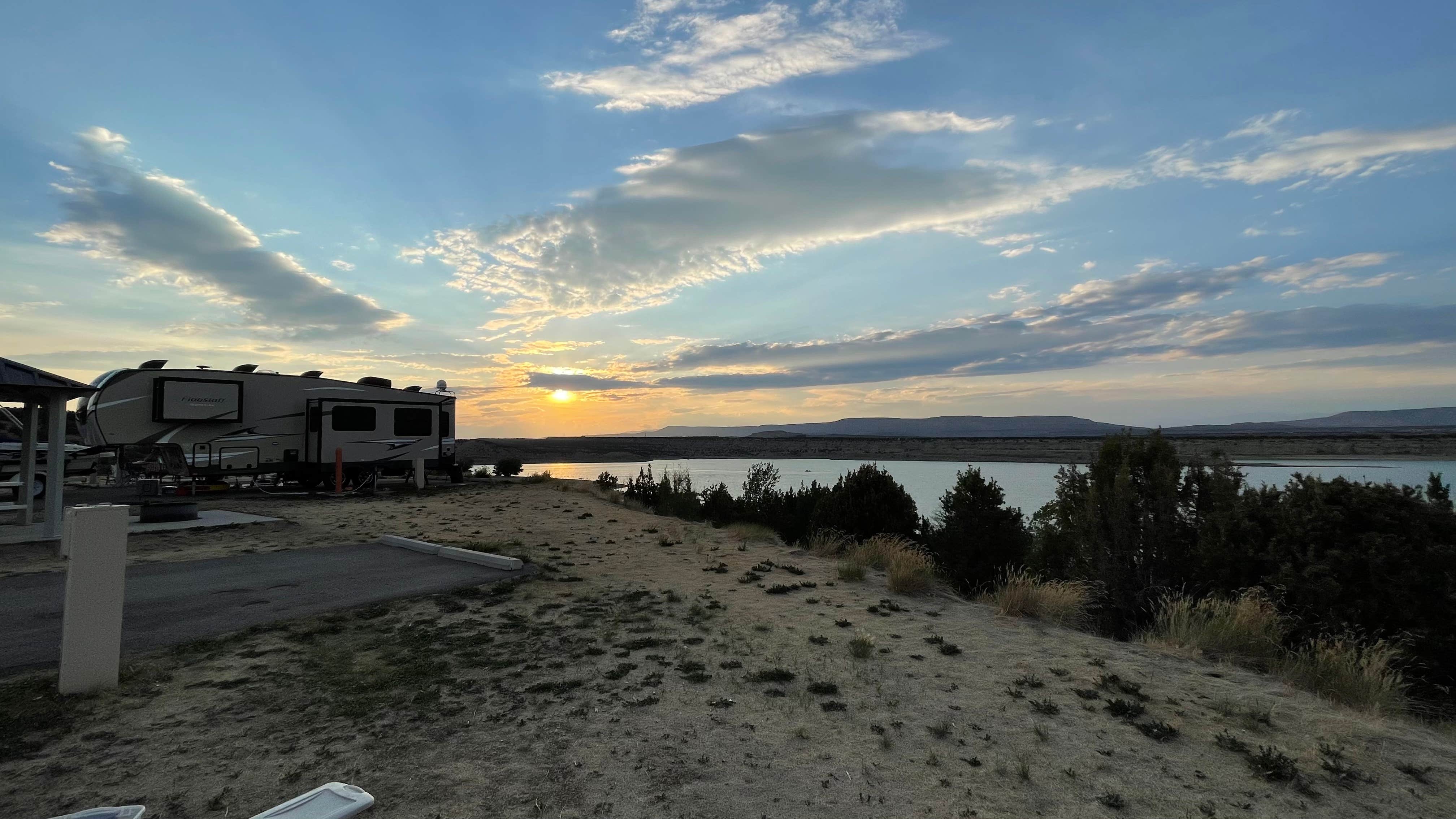 are dogs allowed at starvation reservoir