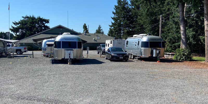 Camper submitted image from Washington Land Yacht Harbor