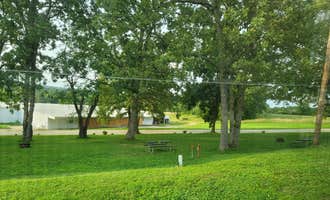 Camping near Three Springs RV Park & Campground: Ozark Farms Family Campground, Rolla, Missouri