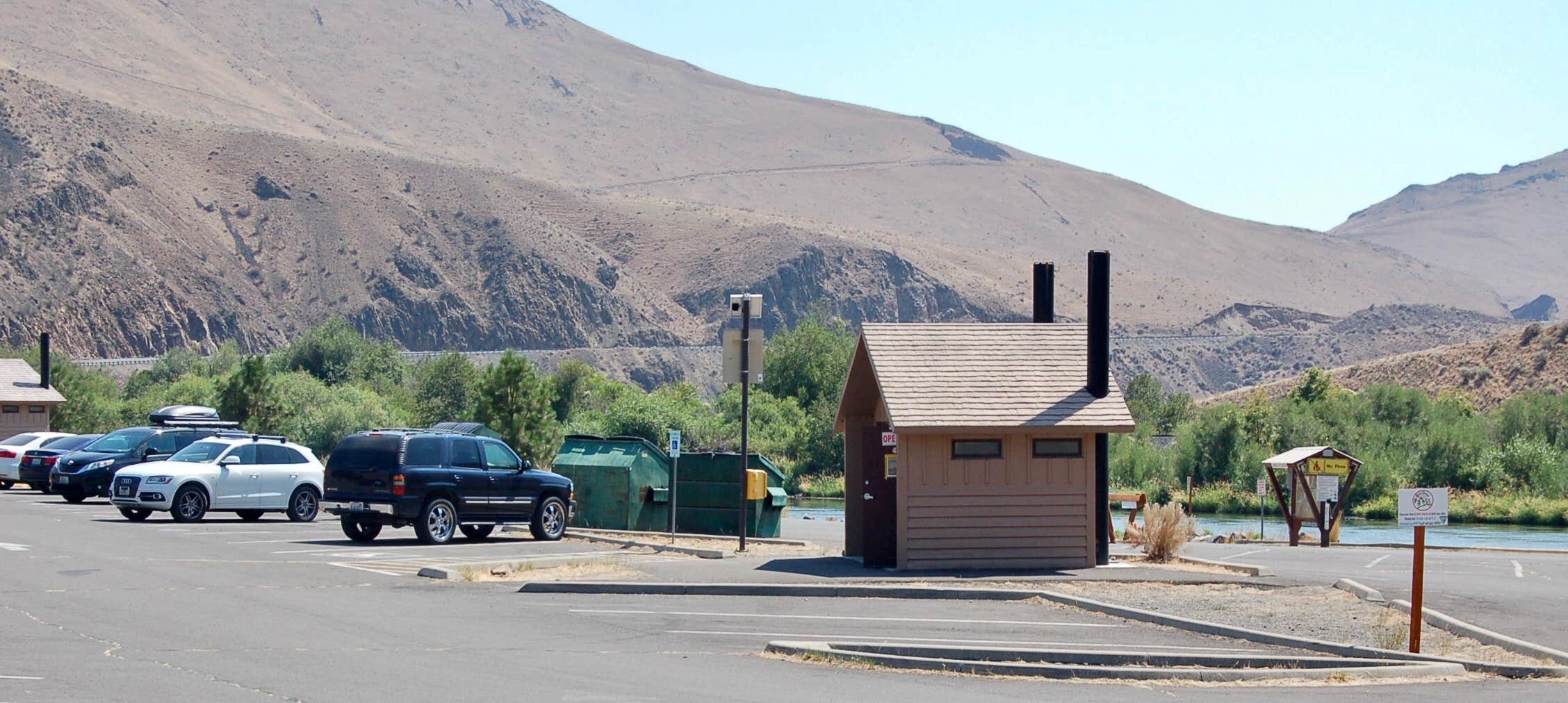 Camper submitted image from Roza - Yakima River Canyon - 2