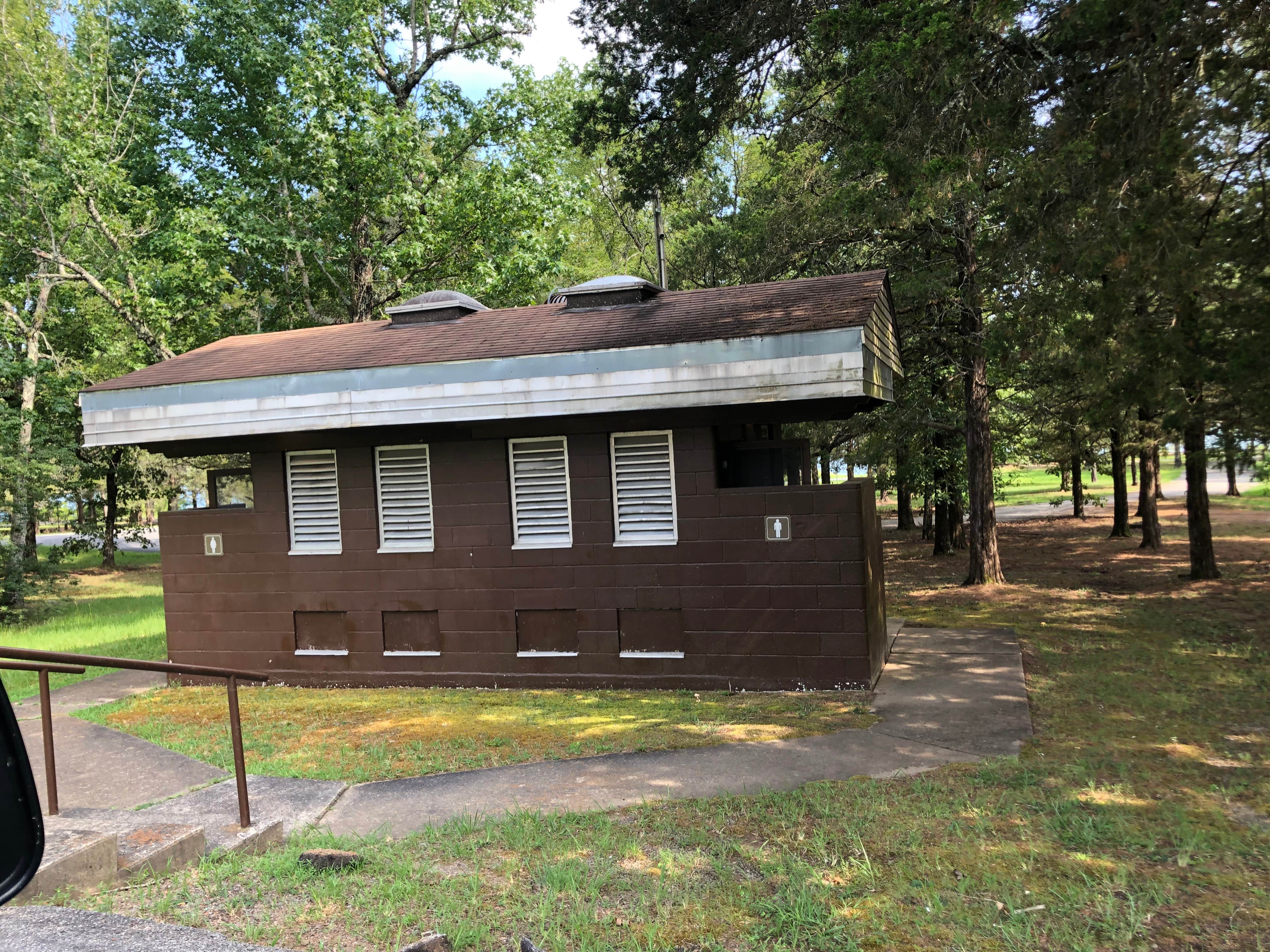 N I.'s photo of a cabin at Greers Ferry Lake - COE/Cherokee Rec Area near Norfork, AR