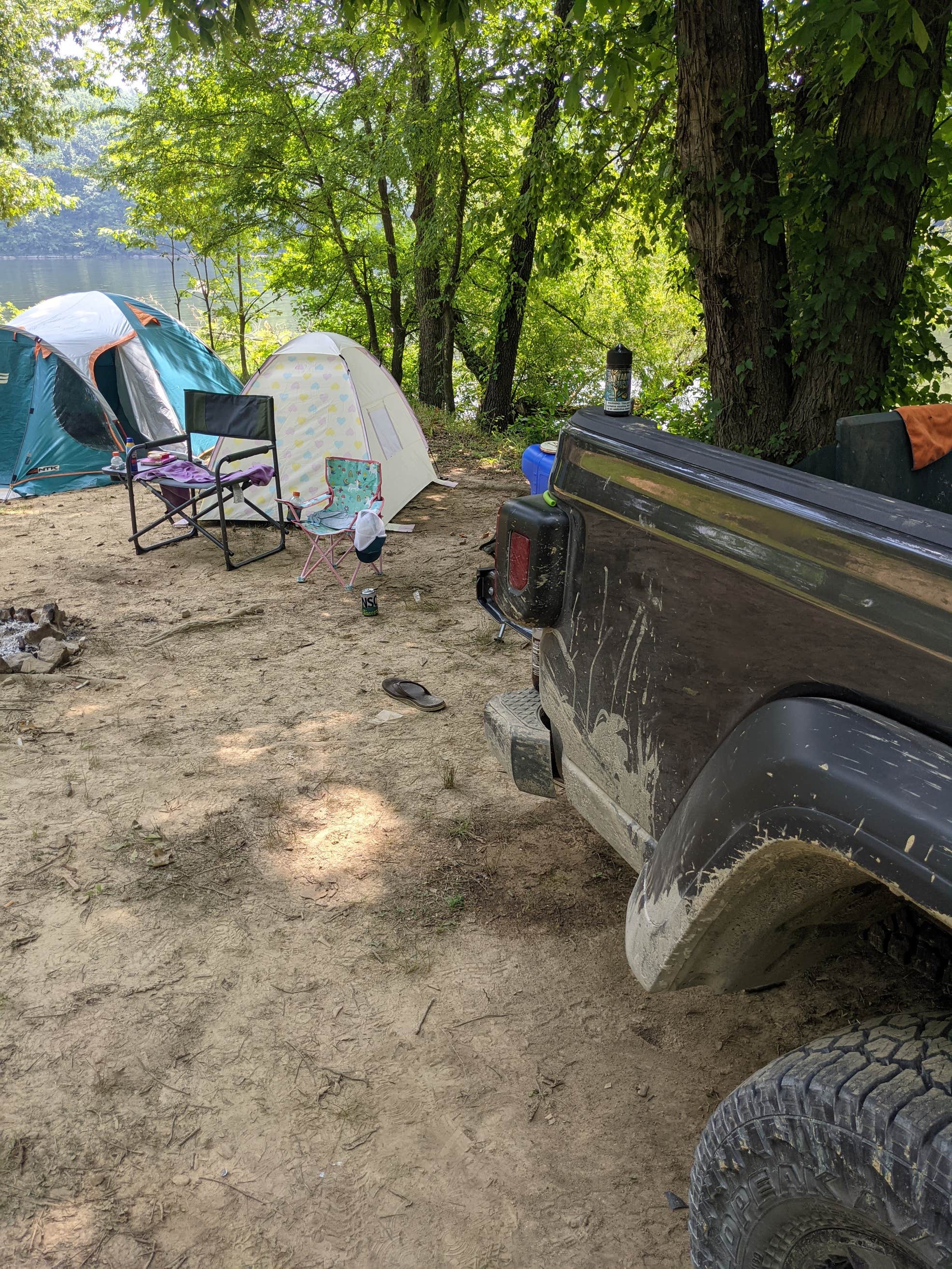 Neville Bay Camping Bumpus Mills, TN