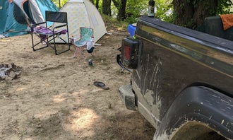 Camping near Demumber's Bay: Neville Bay, Bumpus Mills, Tennessee
