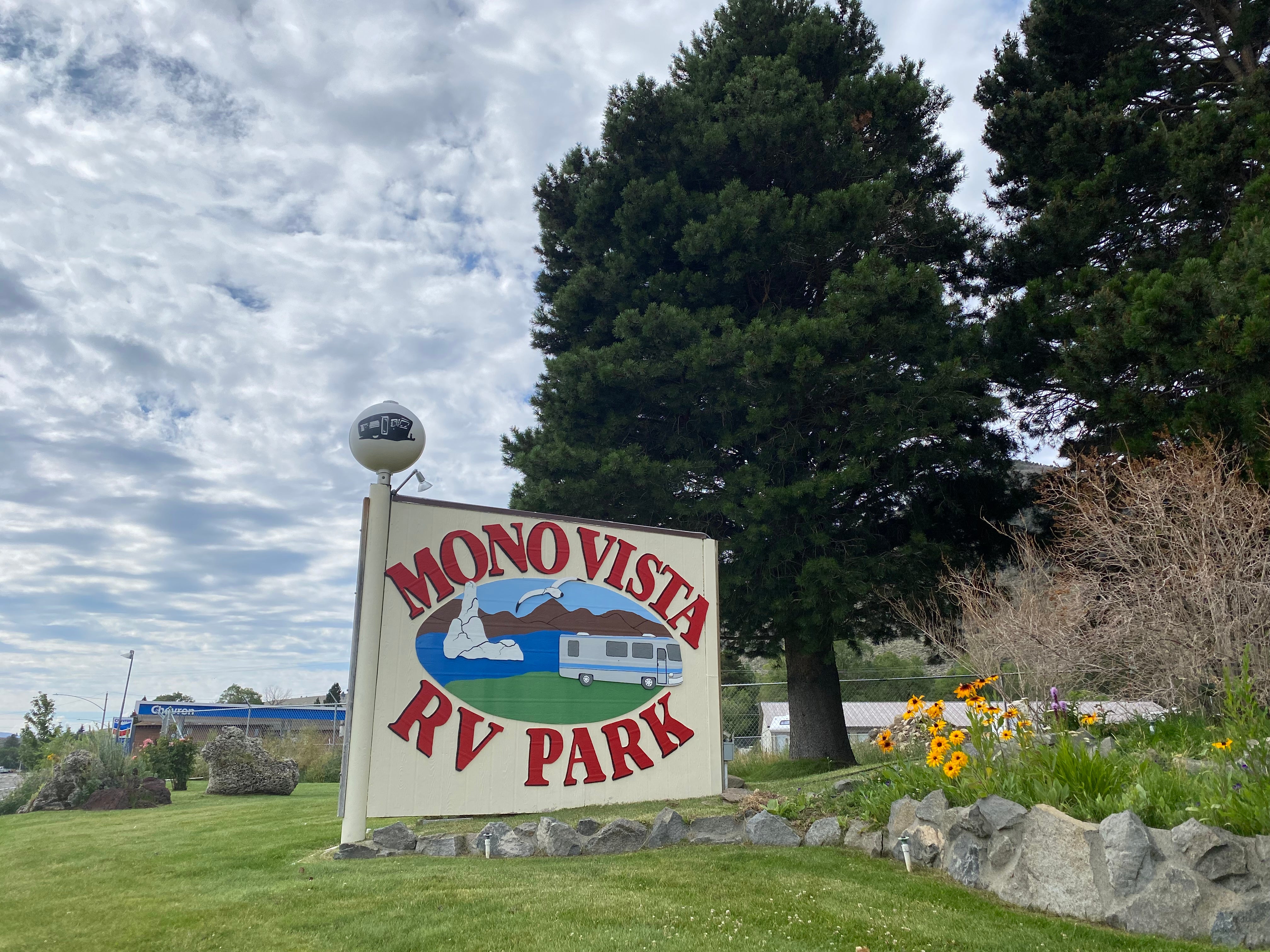 Camper submitted image from Mono Vista RV Park - 5