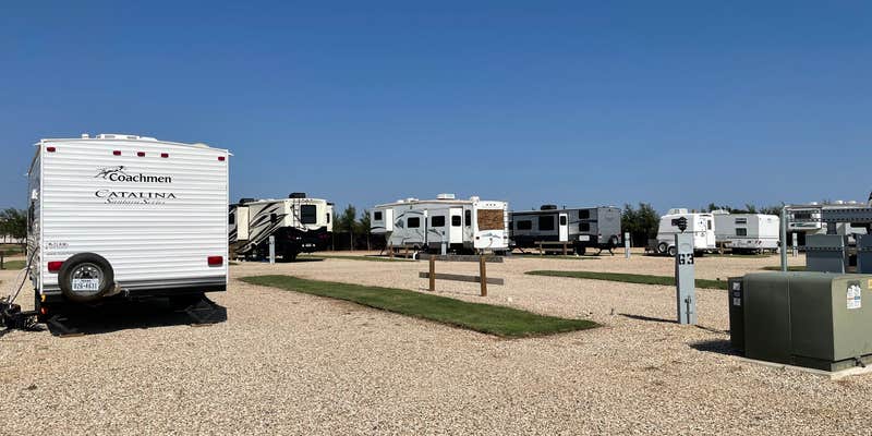 Camper submitted image from Twin Pine RV Park