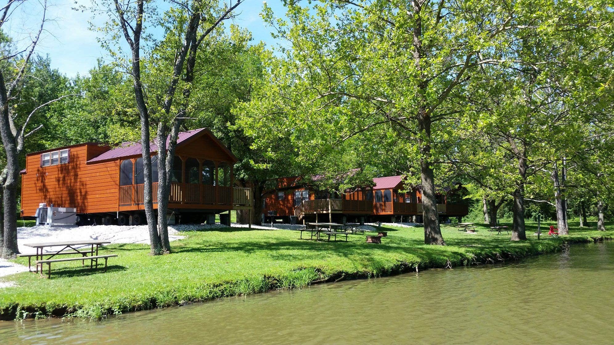 Camping near Two Rivers Marina Llc: Yogi Bears Jellystone Park at Pine Lakes, Pittsfield, Illinois