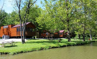 Camping near Tievoli Hills Resort - Family Resorts and Travel: Yogi Bears Jellystone Park at Pine Lakes, Pittsfield, Illinois