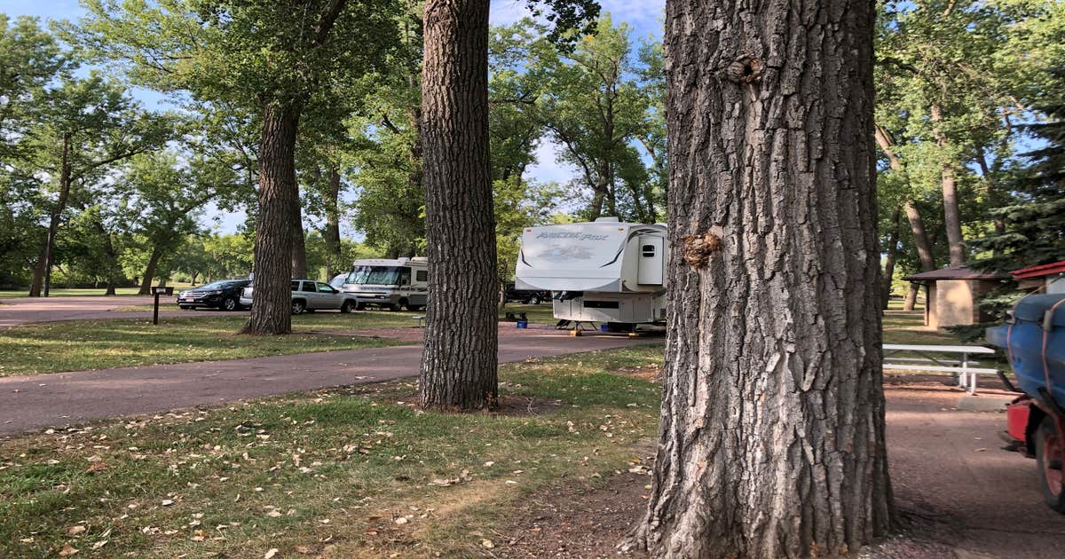 COE Lewis and Clark Lake Cottonwood Campground Camping Yankton, SD