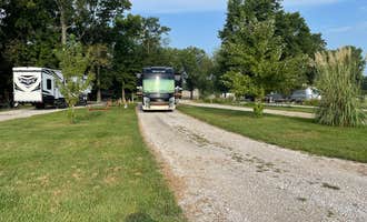 Camping near Sam Parr State Fish and Wildlife Area: Percival Springs RV Campground, Effingham, Illinois