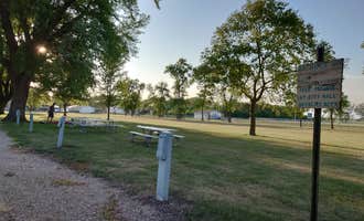 Camping near Newton Hills Campground — Newton Hills State Park: Peder Larsen City Park, Beresford, South Dakota
