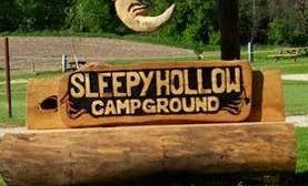 Camping near Aefintyr: Sleepy Hollow Campground, Fountain City, Wisconsin