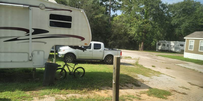 Camper submitted image from Pine Ridge RV Park