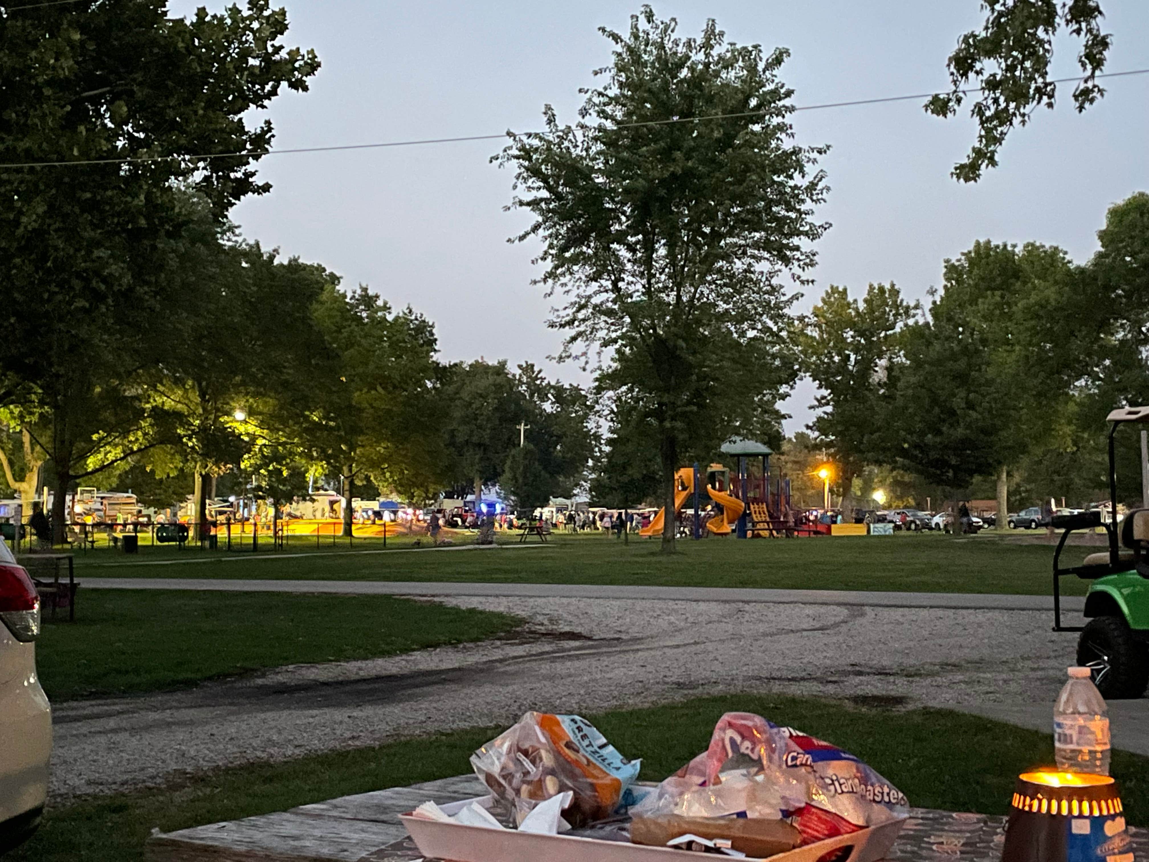 Camping near Camp Hauberg: Sunset Lakes Resort, Port Byron, Illinois