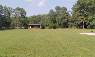 Camping near Rainbow Acres Campground: Ed Allen's Campground and Cottages, Lanexa, Virginia