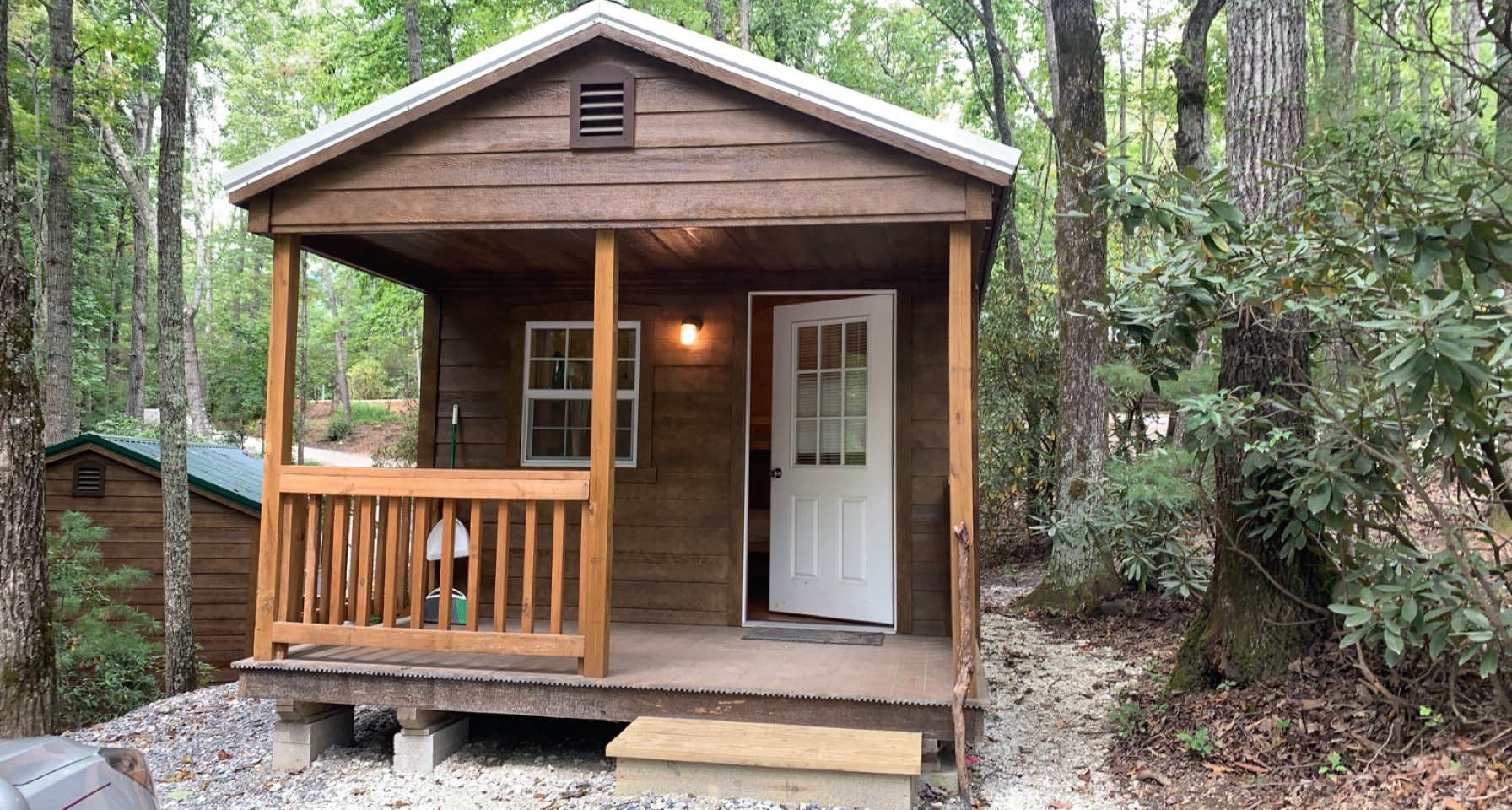 Cole's photo of a cabin at Spacious Skies Bear Den near Newland, NC