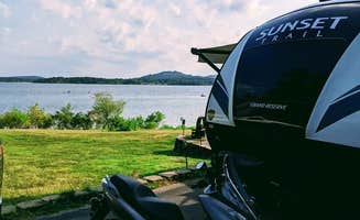 b K.'s photo at COE Table Rock Lake Old Highway 86 Park near Hollister, MO