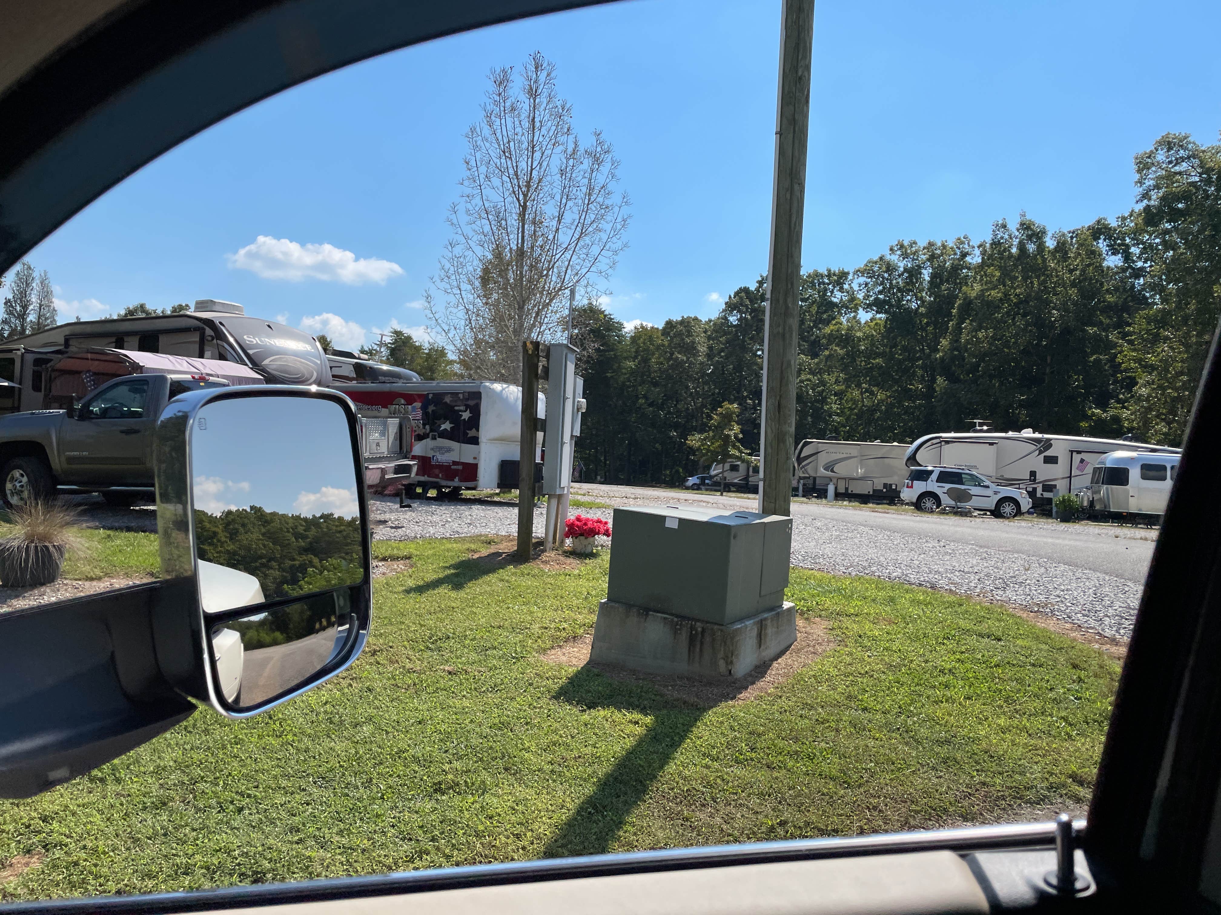 Camping near The Crosseyed Cricket: Lazy Acres RV Park, Lenoir City, Tennessee