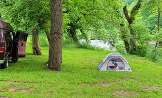 Camping near Lock A: Red River Valley, Adams, Tennessee