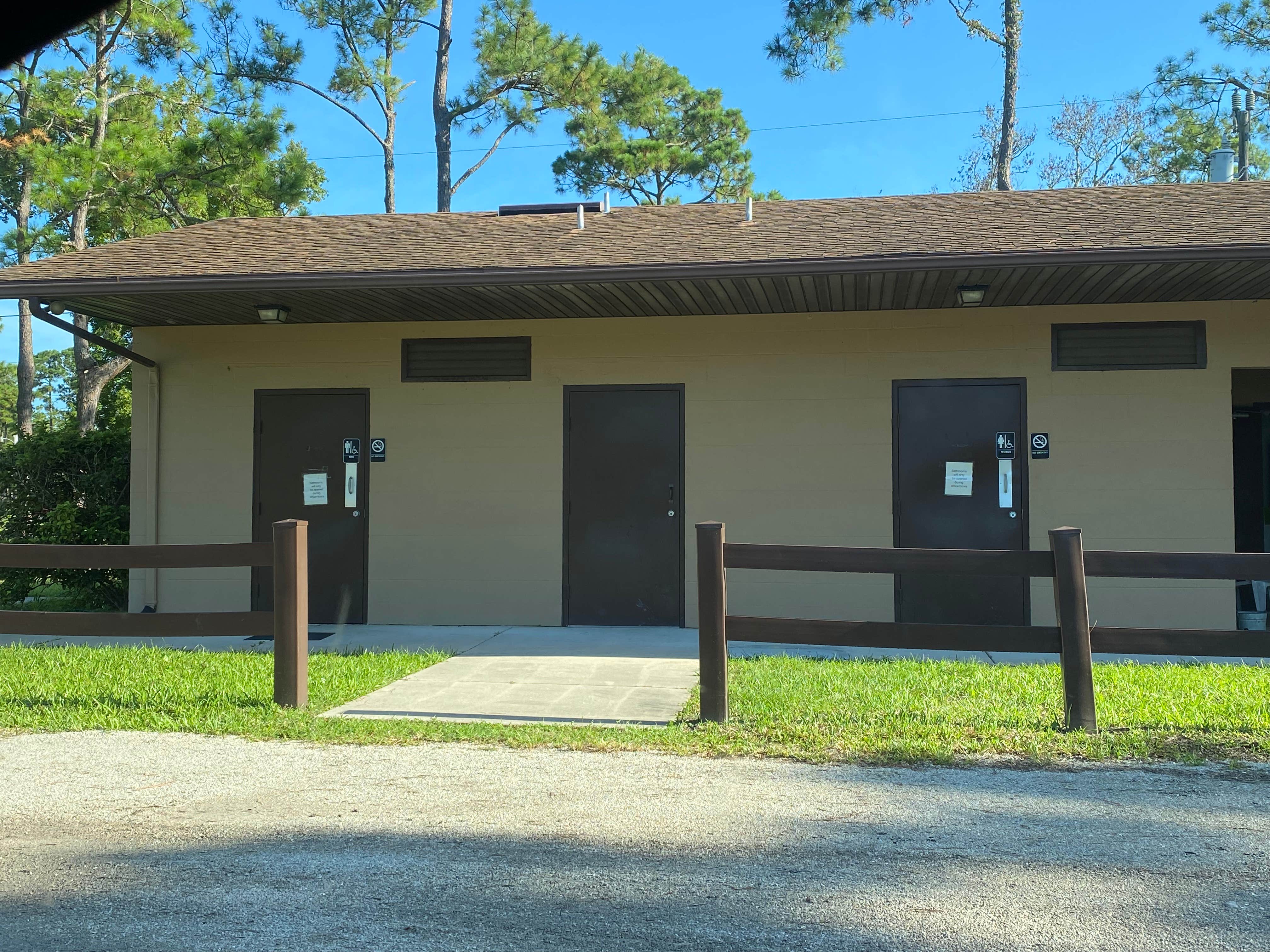 Camper submitted image from Smiling Gator RV Park - 5