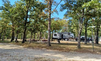 Camping near Lake of the Ozarks State Park Campground: Linn Creek Koa, Linn Creek, Missouri