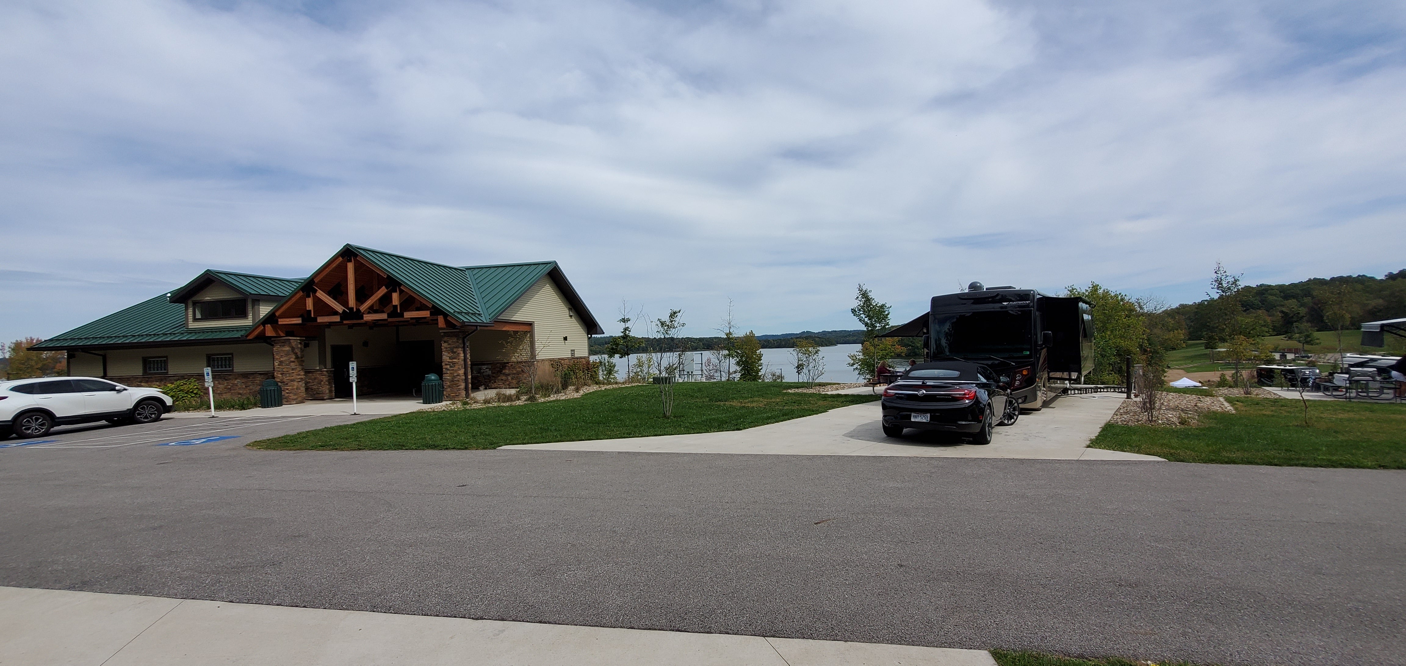 Camper submitted image from Seneca Lake Park - 2