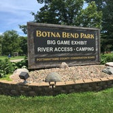Review photo of Botna Bend County Park by Homero A., July 4, 2018
