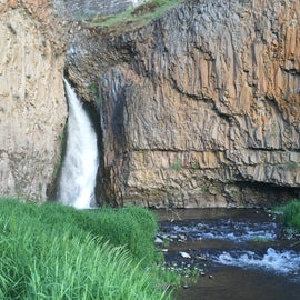 Hawk Creek Falls