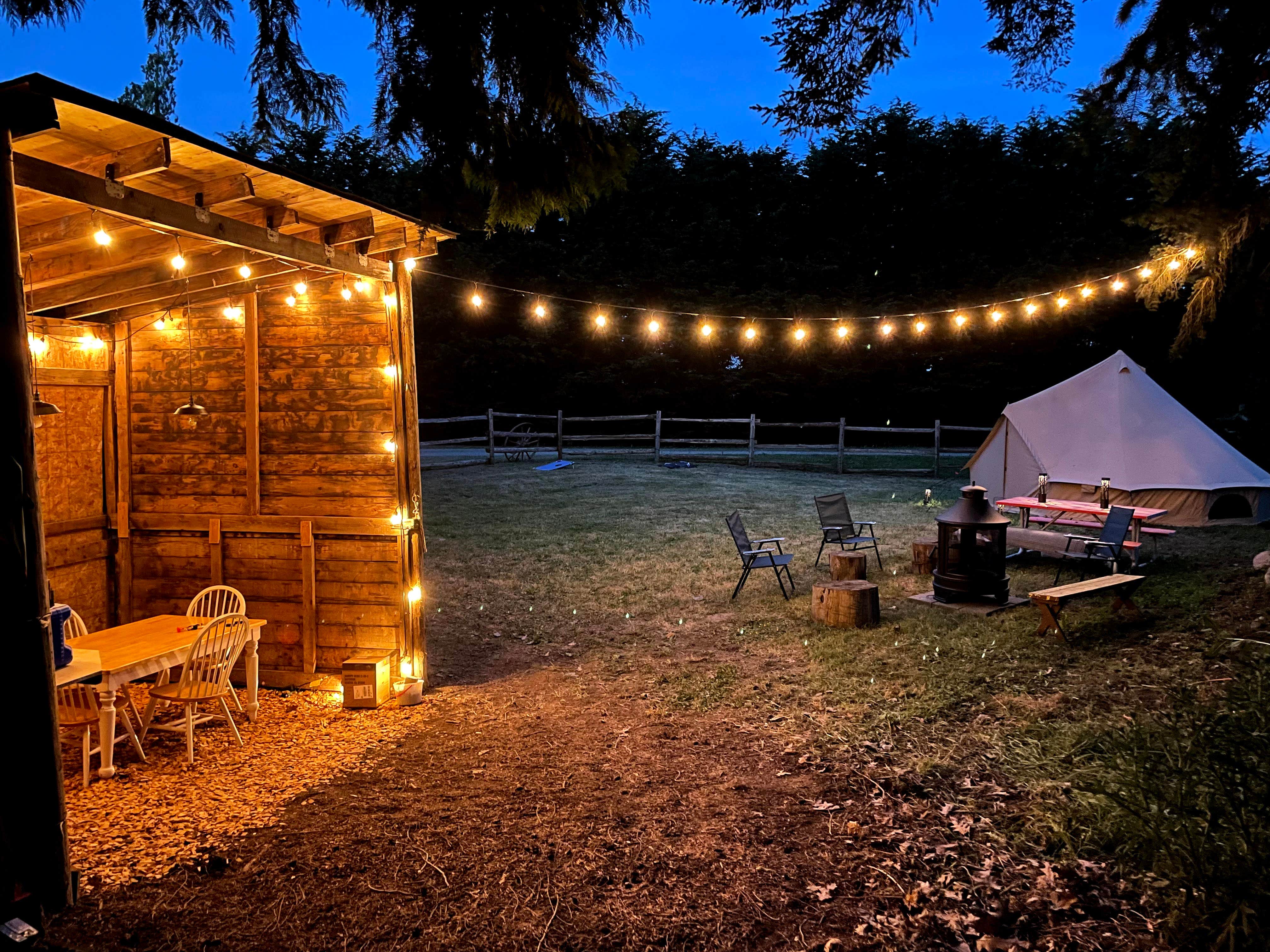 https://photos.thedyrt.com/photo/779495/media/sequim-glamping_efe28c83-ed27-4e84-bd85-259ecae5f4ca.jpg