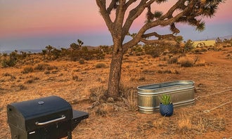 Camping near High Desert Hideout : Luna Glamp Site, Landers, California